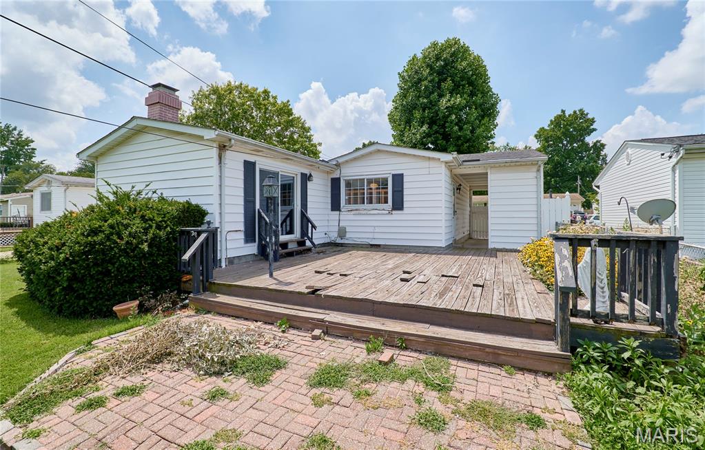 1045 Bellarmine Lane