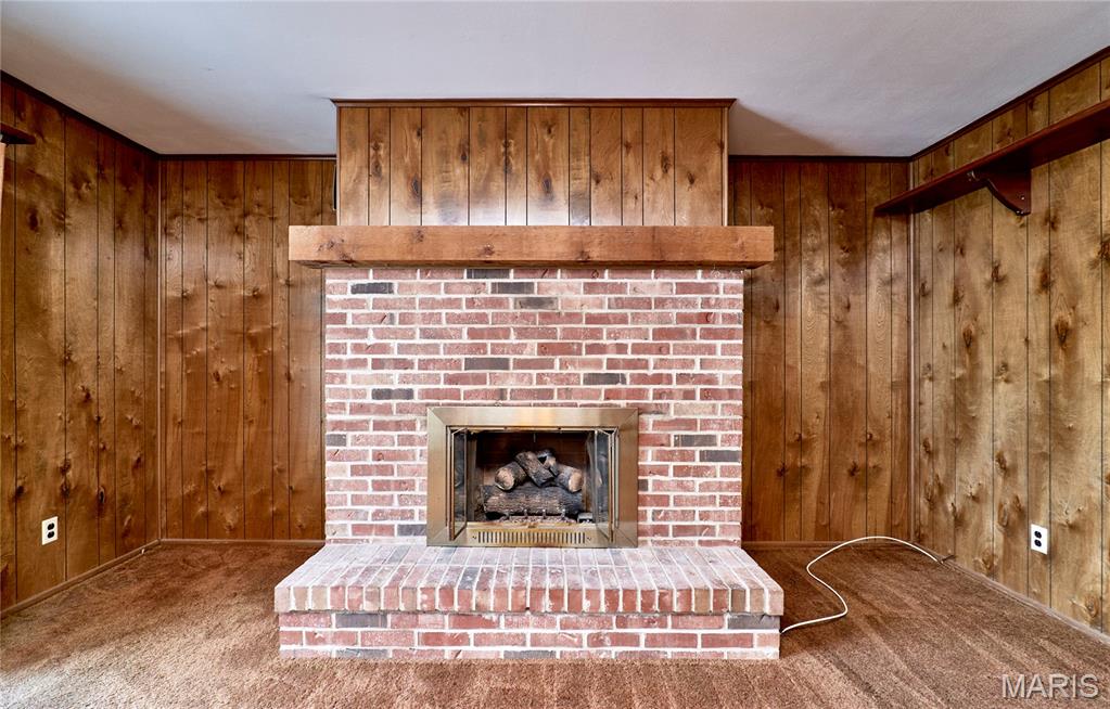 1045 Bellarmine Lane