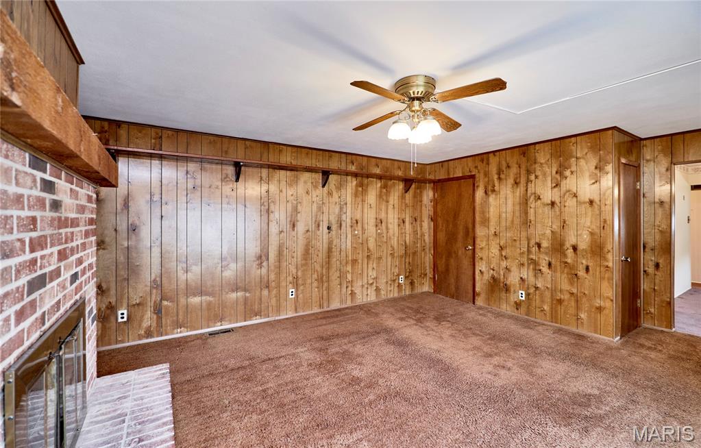 1045 Bellarmine Lane