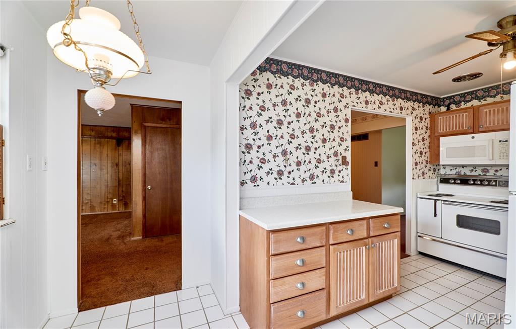 1045 Bellarmine Lane