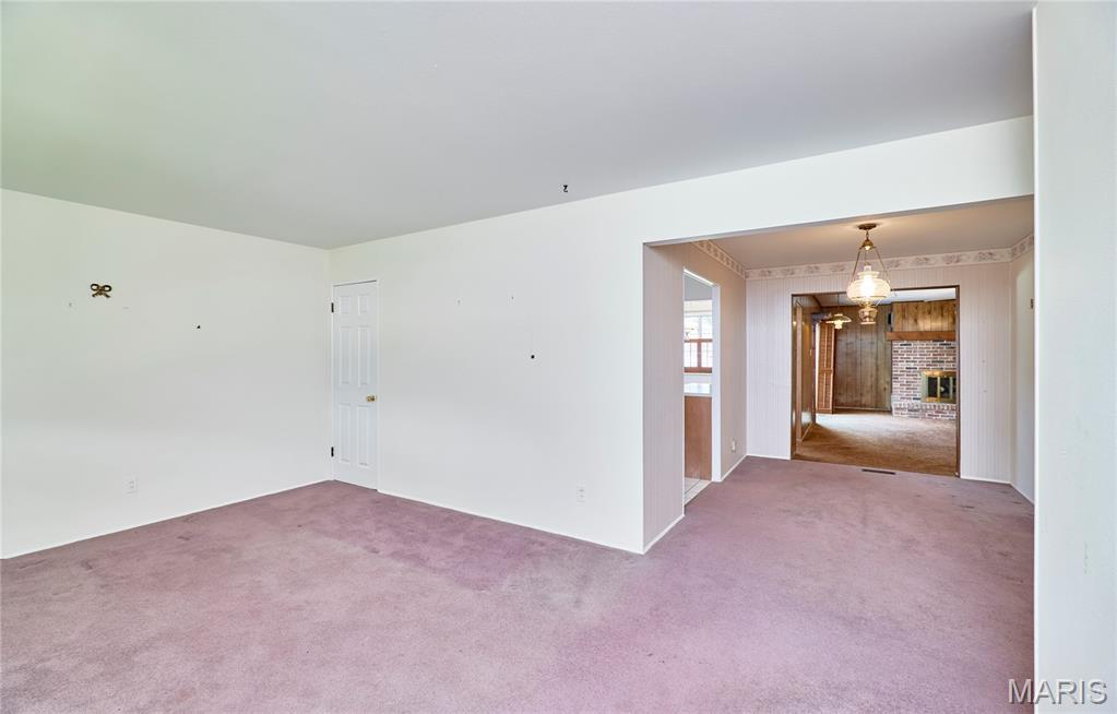 1045 Bellarmine Lane