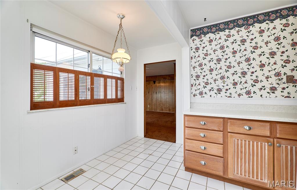 1045 Bellarmine Lane