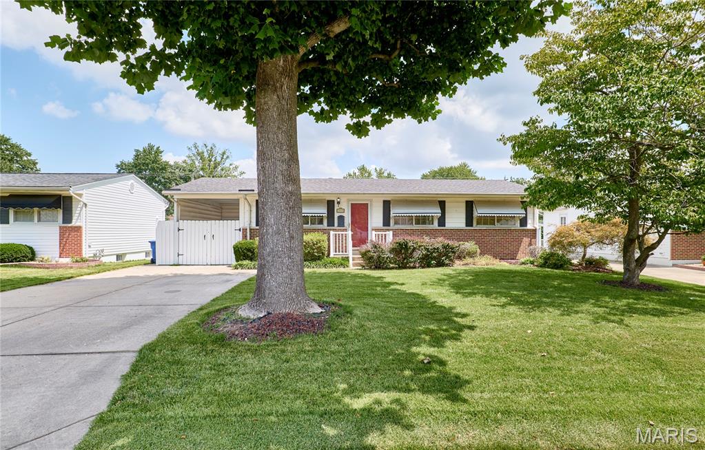 1045 Bellarmine Lane