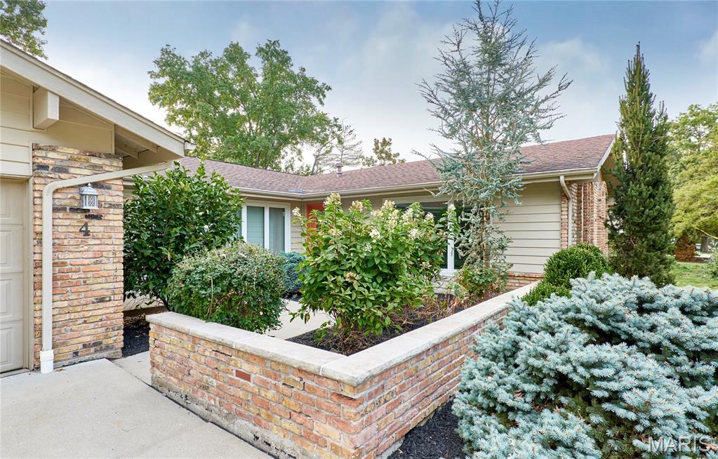 4 Swindon Court