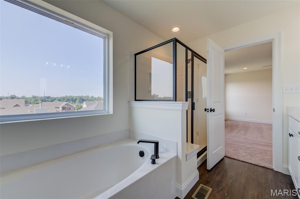 2025 Maryland Oaks Circle