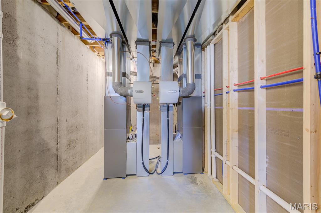 2025 Maryland Oaks Circle