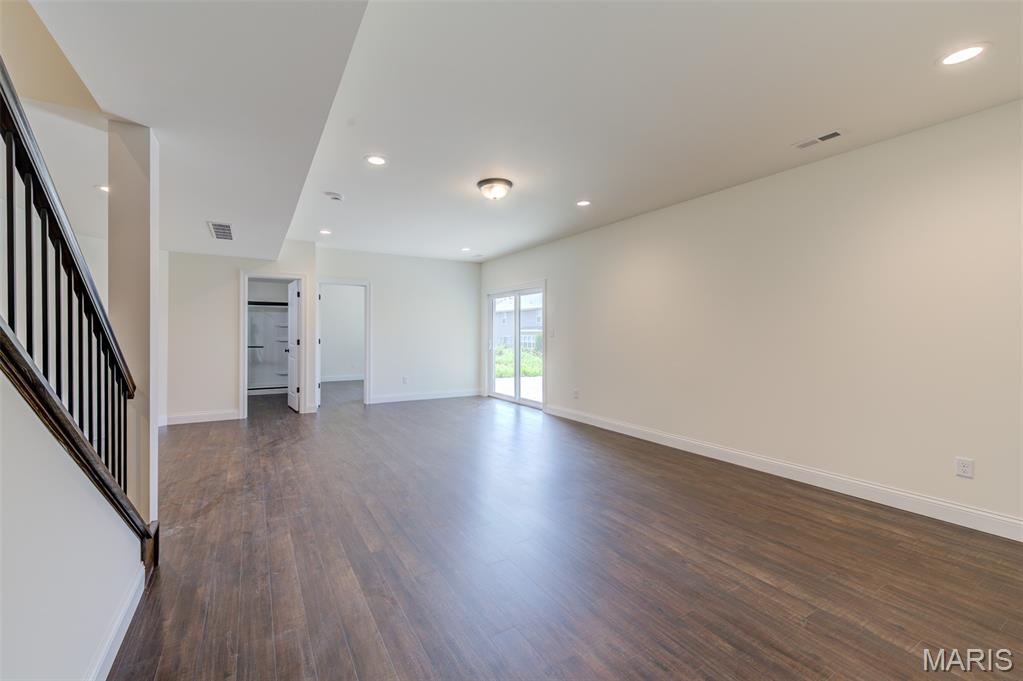 2025 Maryland Oaks Circle