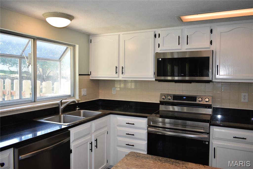 16407 Westglen Farms Drive