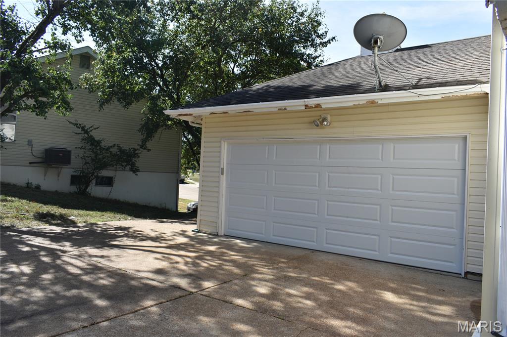 16407 Westglen Farms Drive