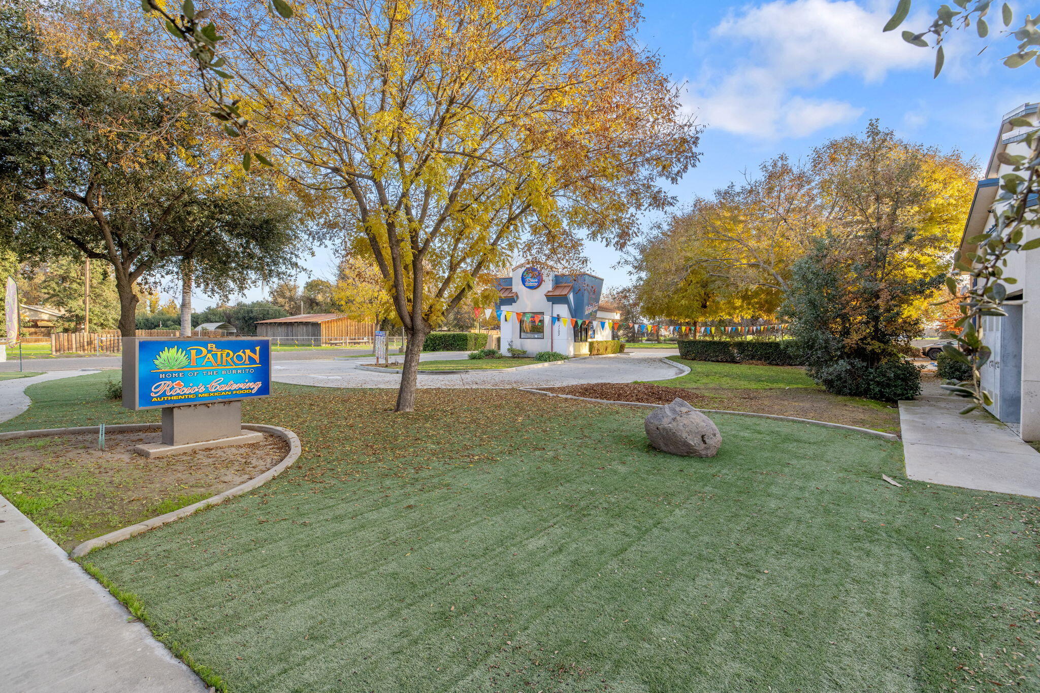 1103 W Caldwell Avenue