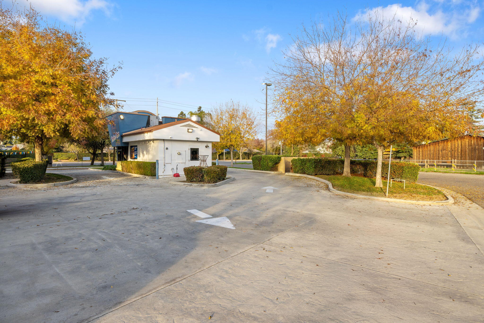 1103 W Caldwell Avenue