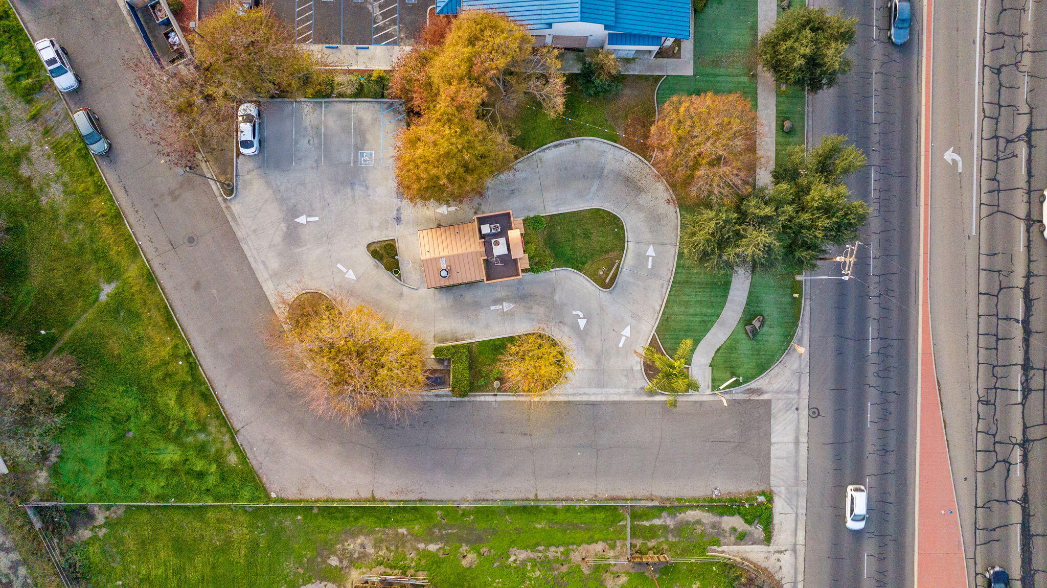 1103 W Caldwell Avenue