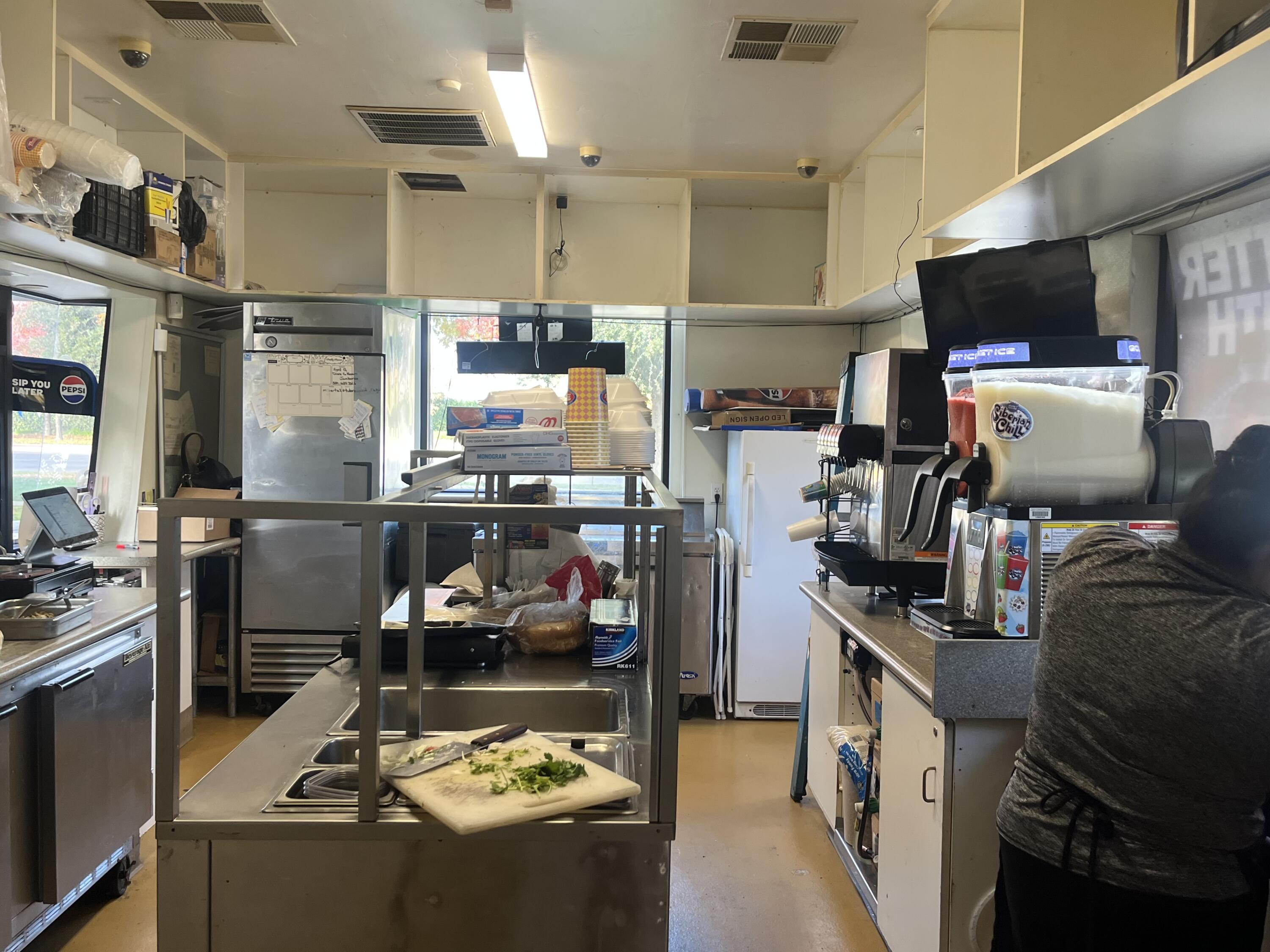 1103 W Caldwell Avenue