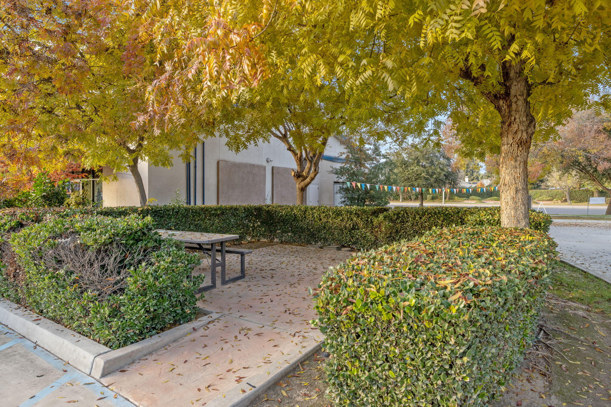 1103 W Caldwell Avenue