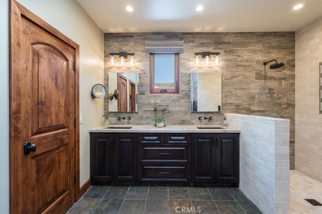 347 Village Glen Dr.