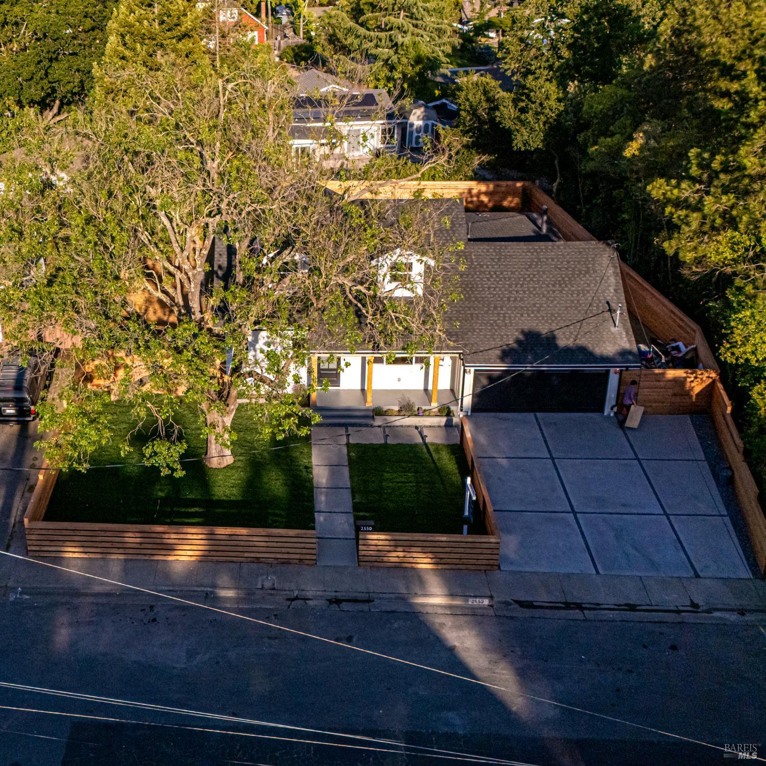 2550 Heatherstone Dr