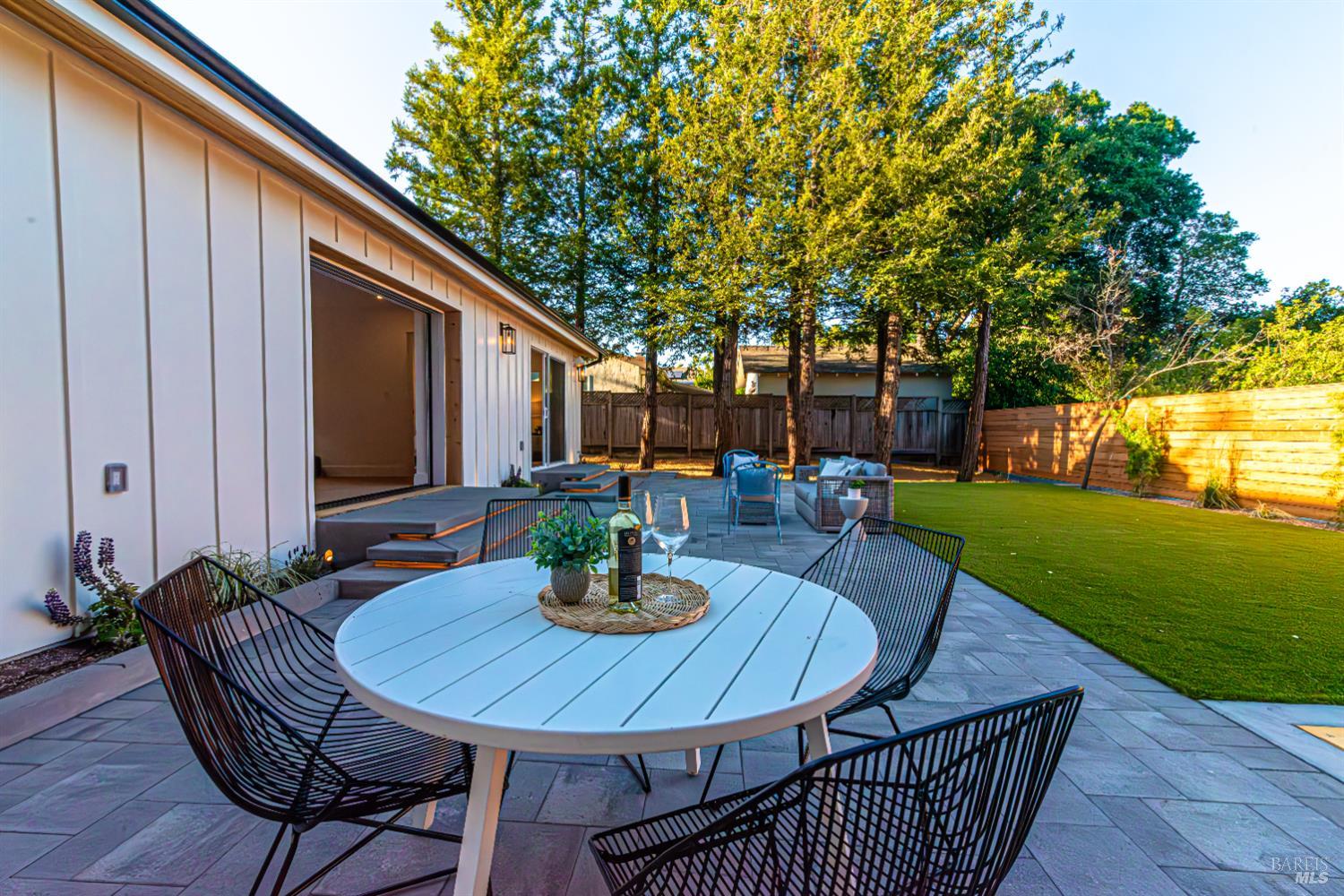 2550 Heatherstone Dr