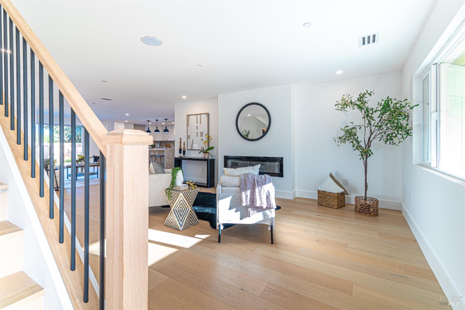 2550 Heatherstone Dr