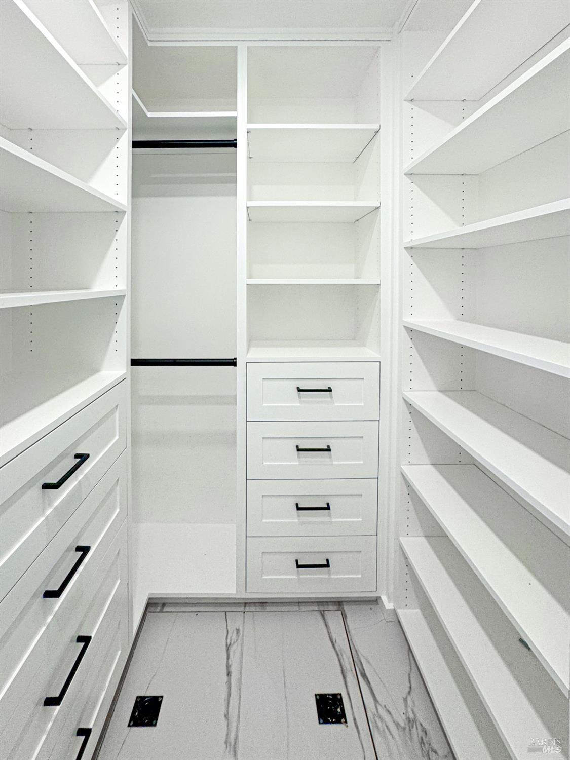 2550 Heatherstone Dr