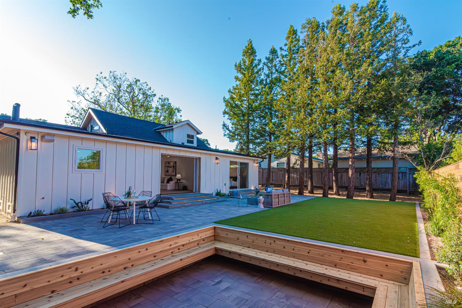 2550 Heatherstone Dr