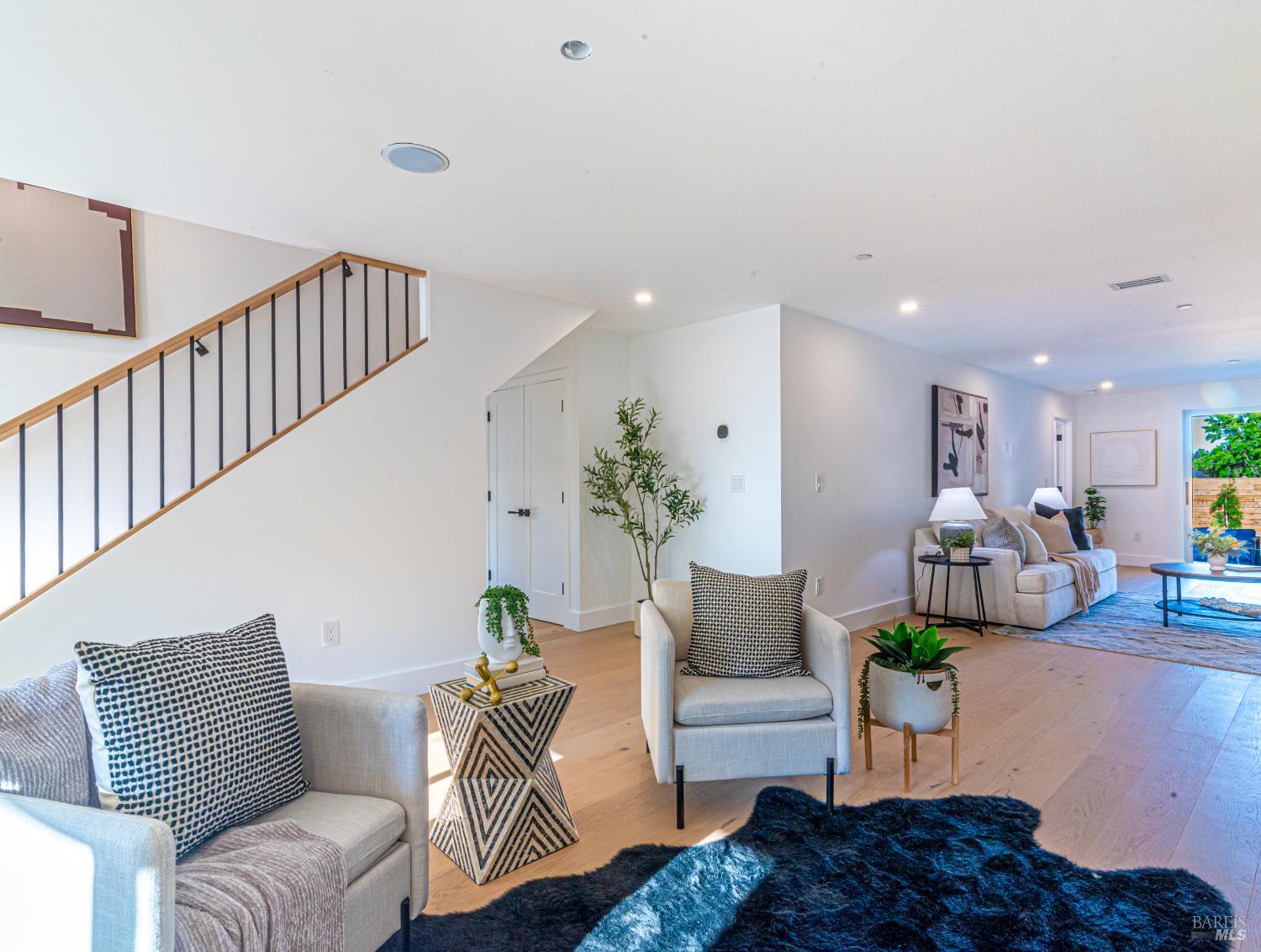 2550 Heatherstone Dr