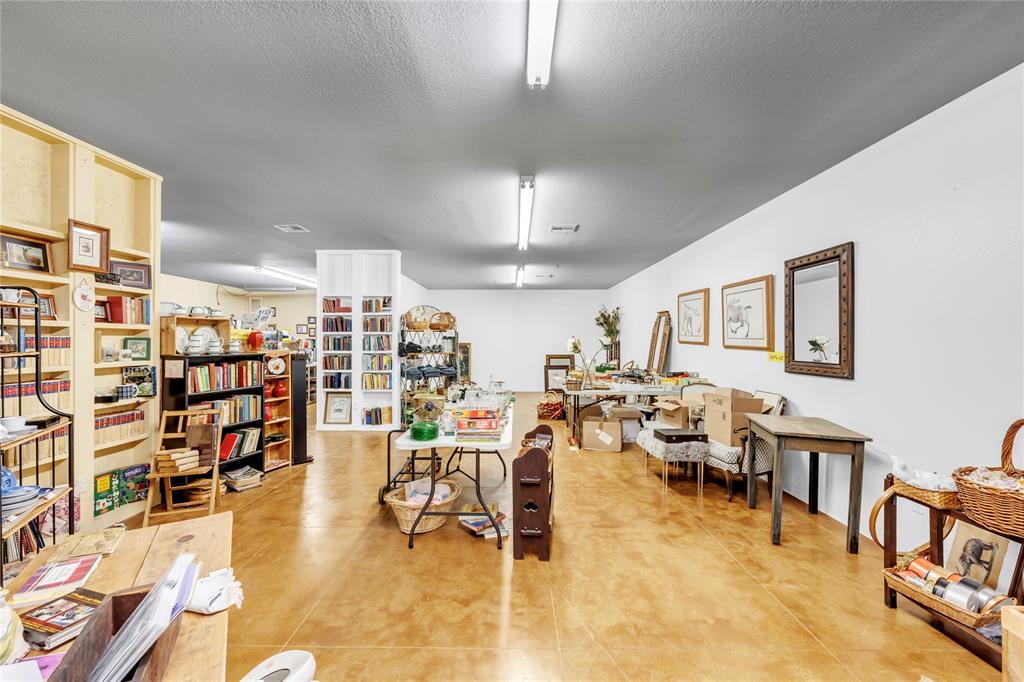 1101 Main ST