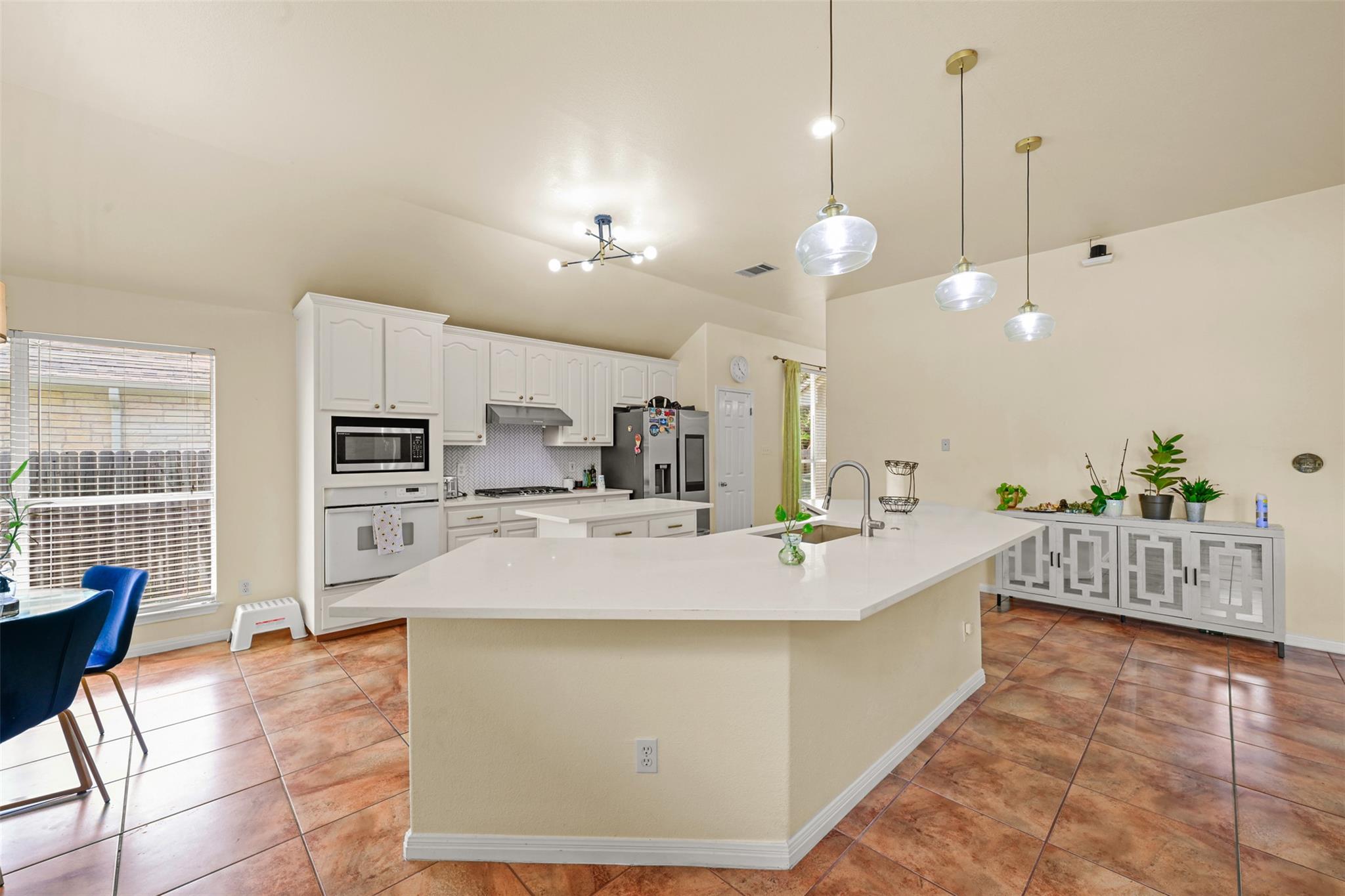 6006 Barletta DR