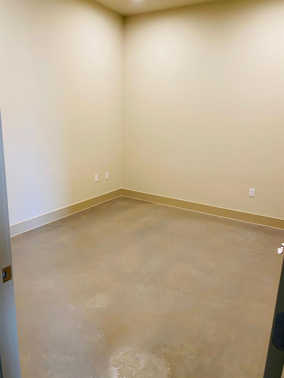 10824 E Crystal Falls PKWY # 504