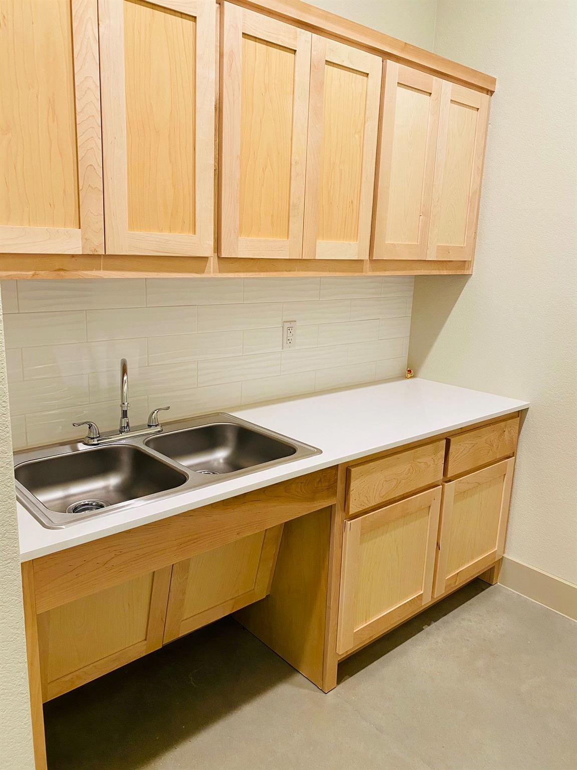 10824 E Crystal Falls PKWY # 504
