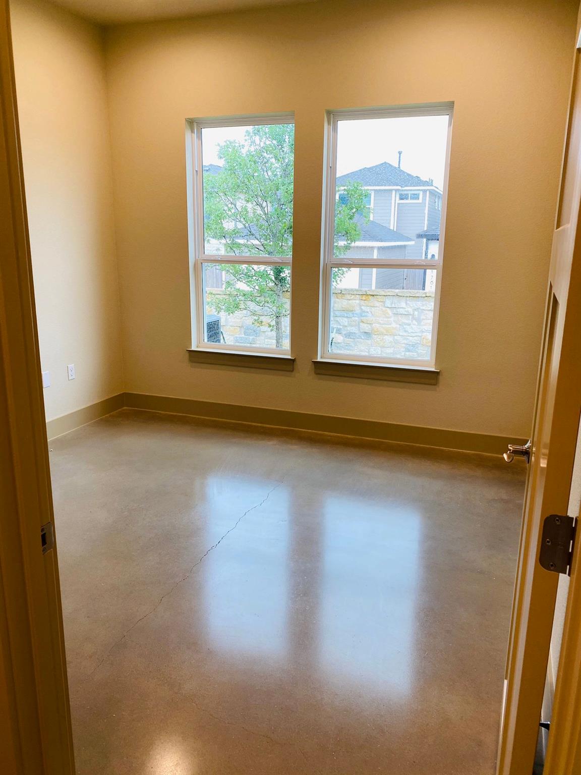 10824 E Crystal Falls PKWY # 504