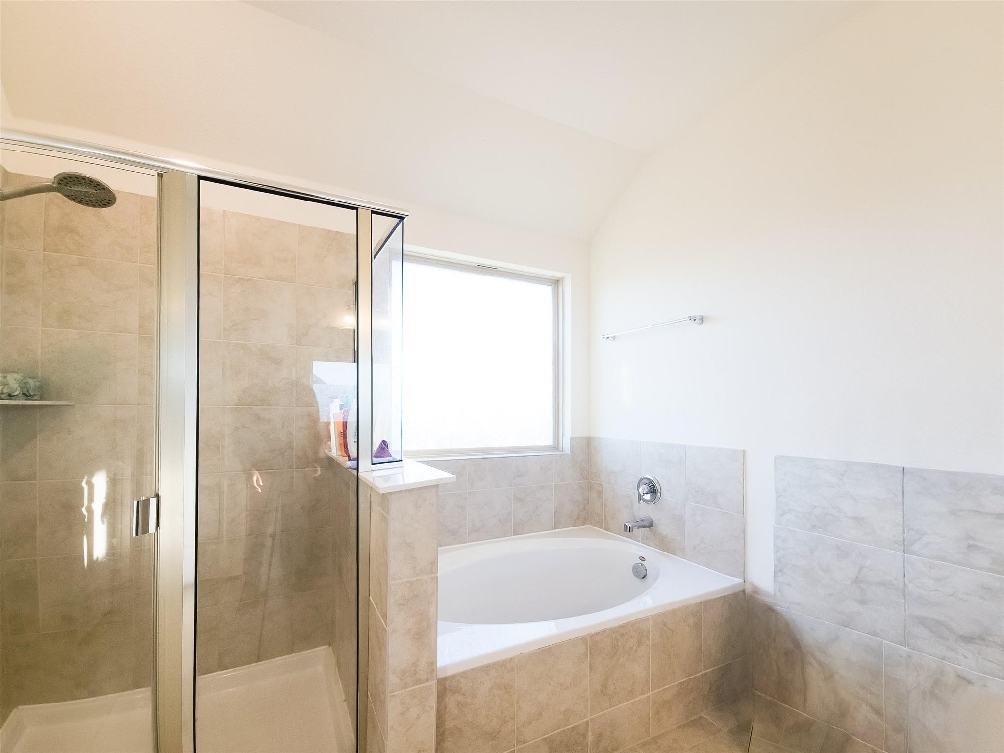 627 Pheasant Hill LN