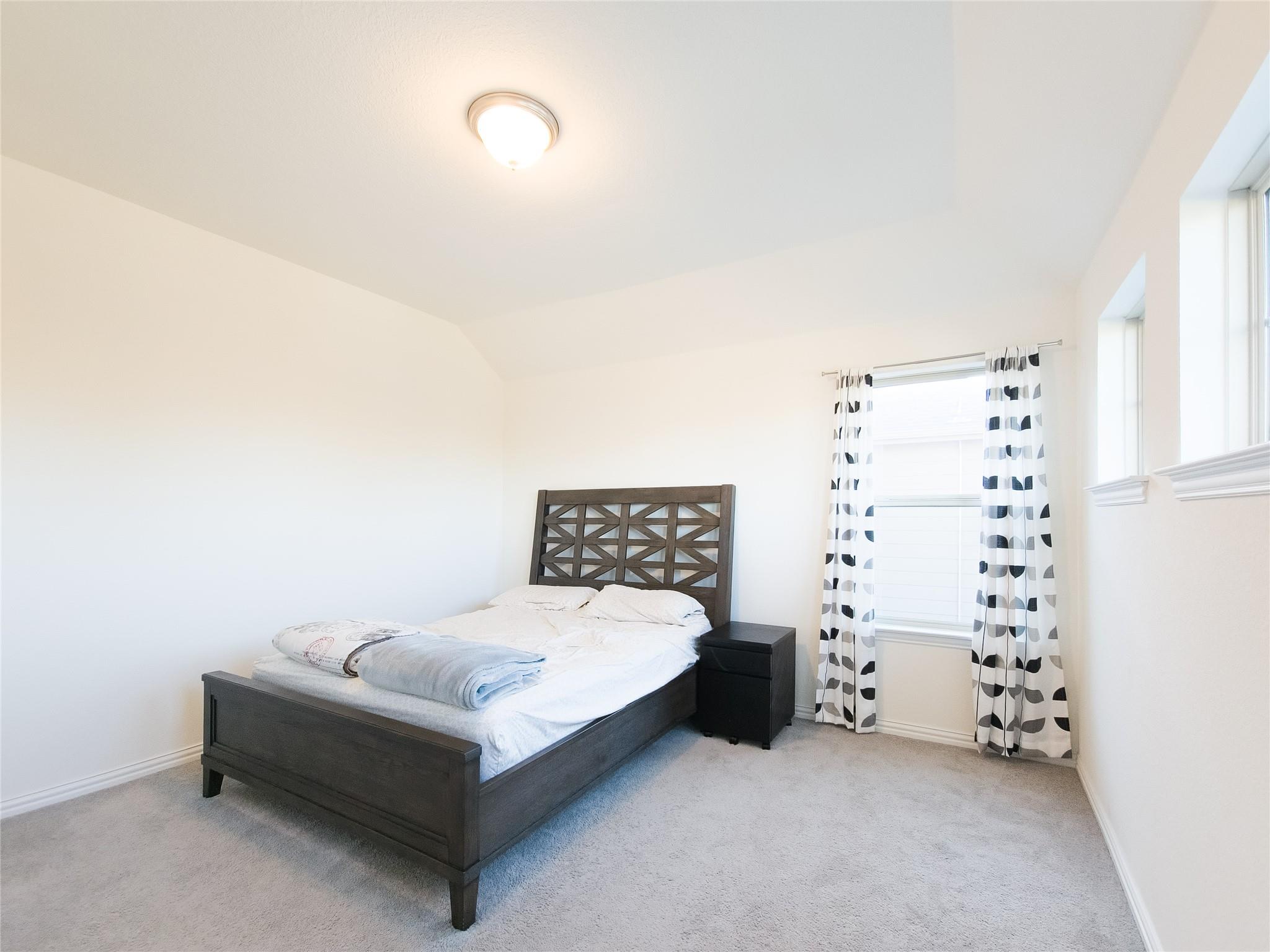 627 Pheasant Hill LN