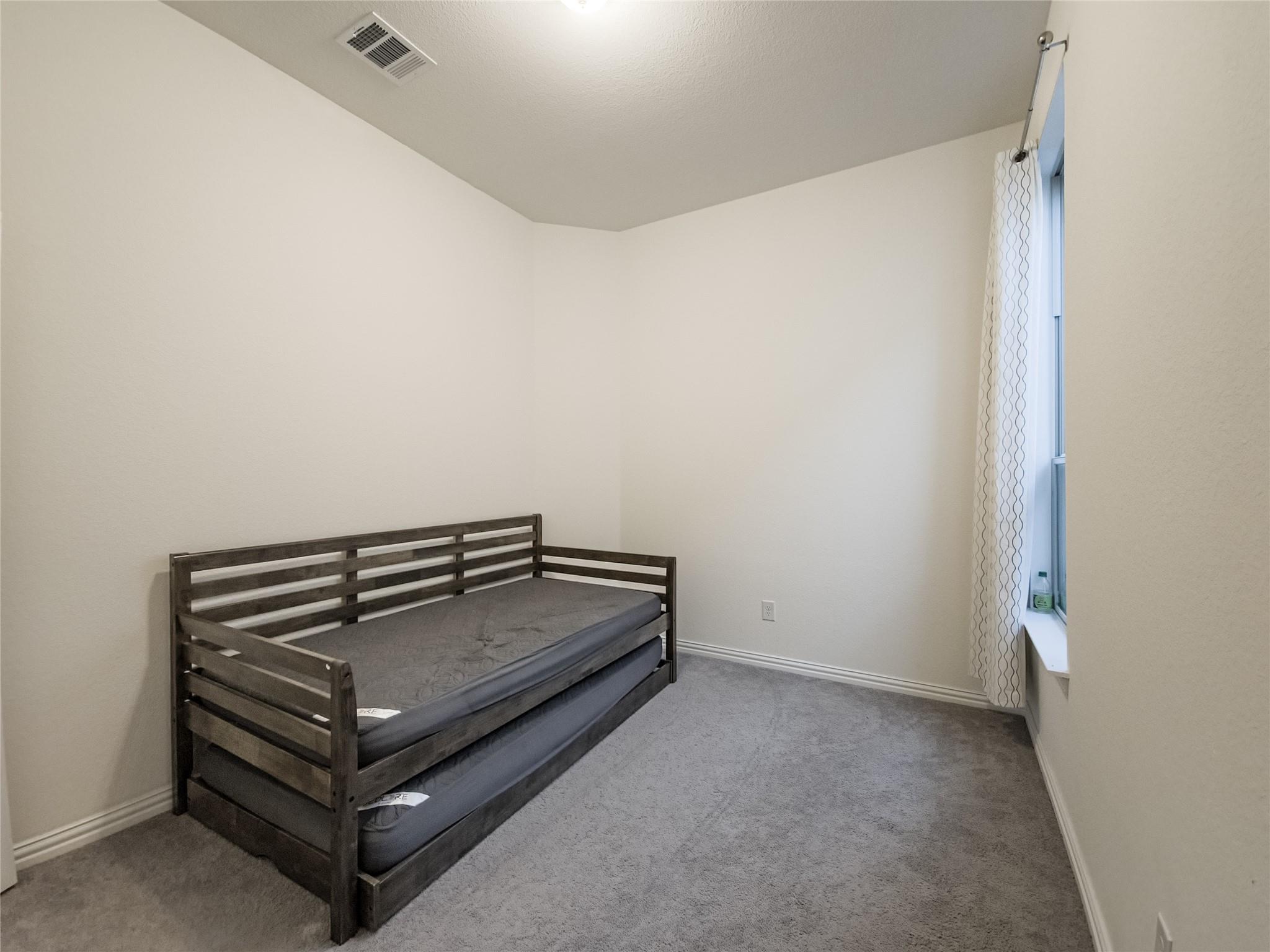 627 Pheasant Hill LN