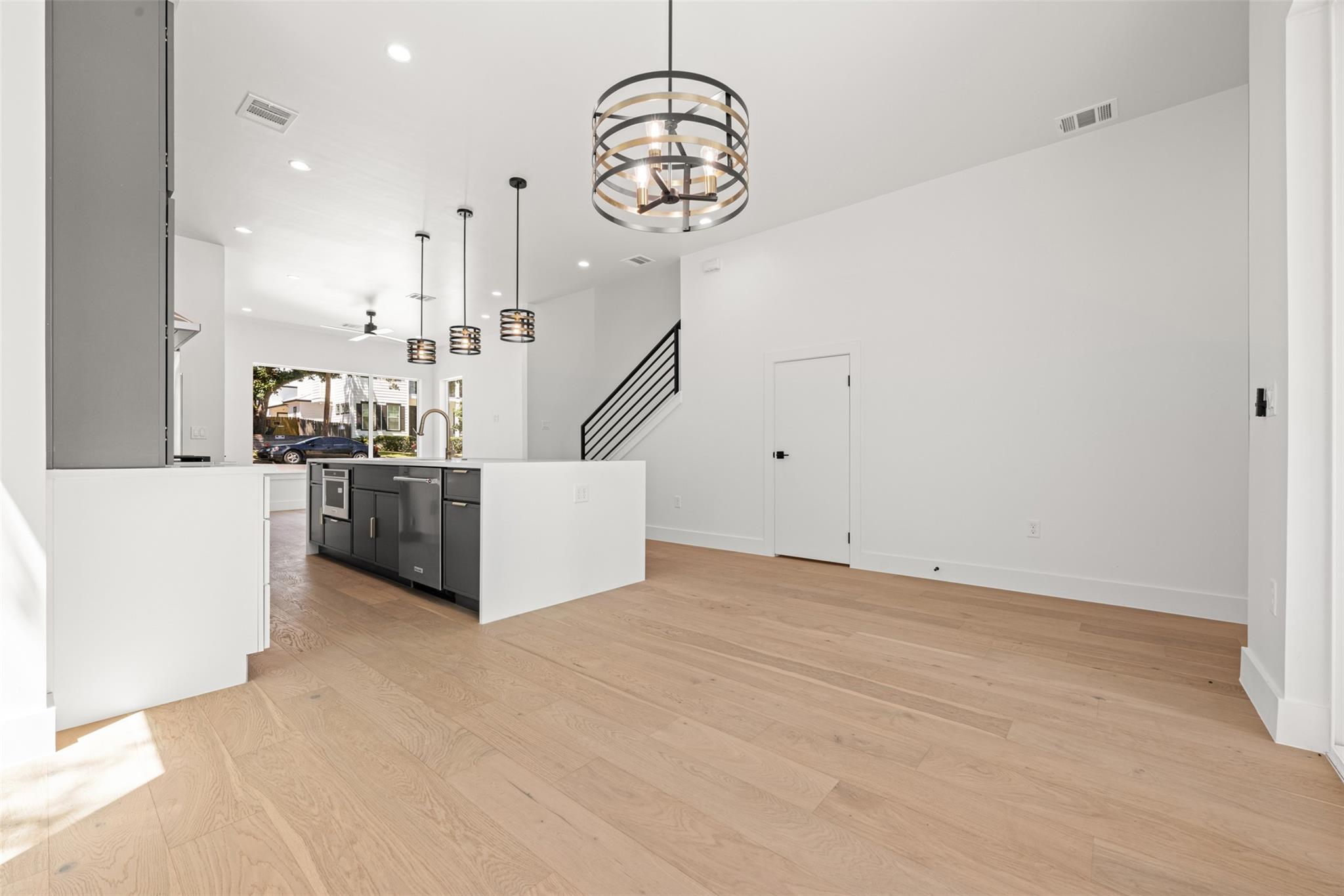 1305 Walnut Ave