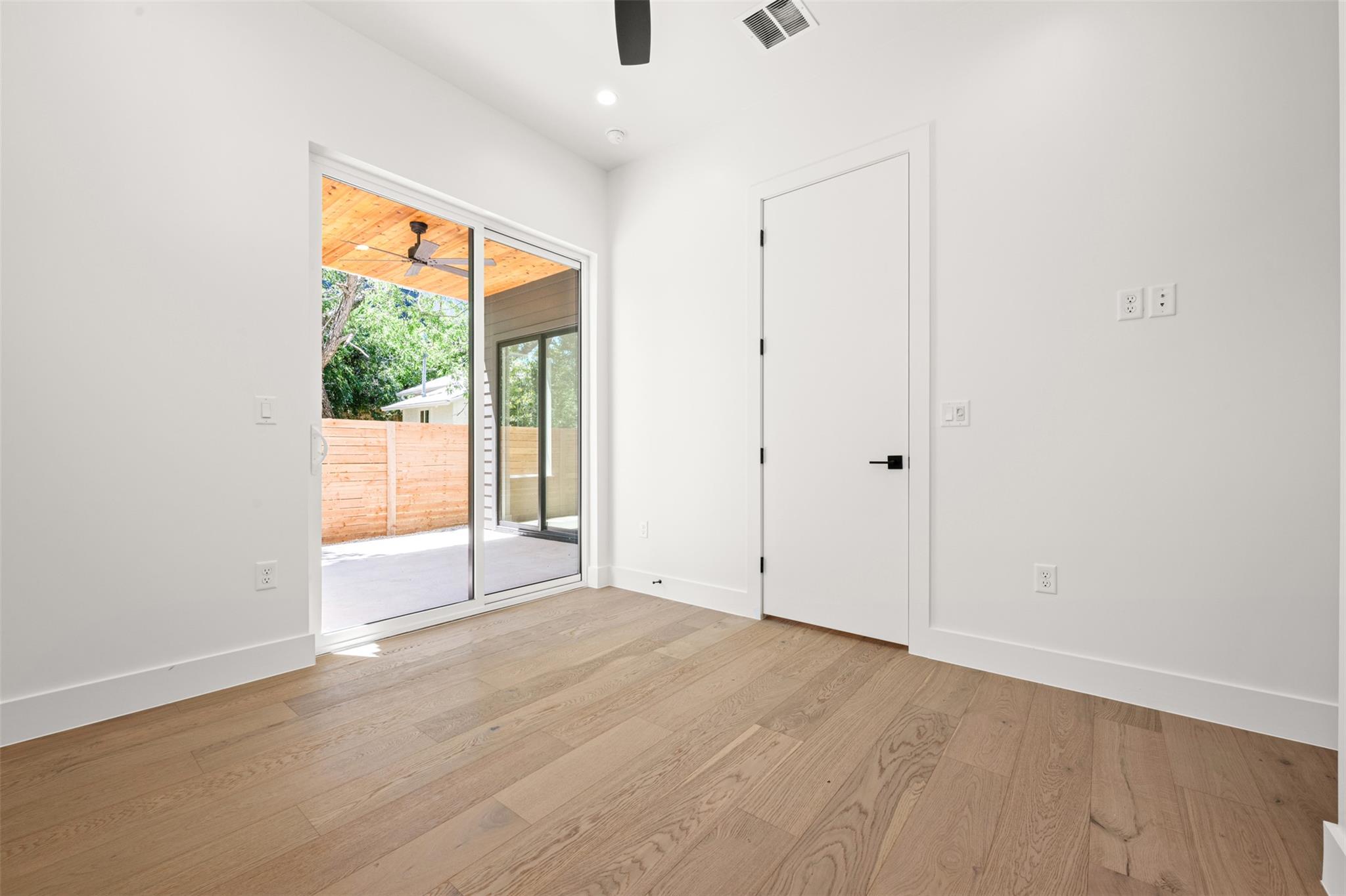 1305 Walnut Ave