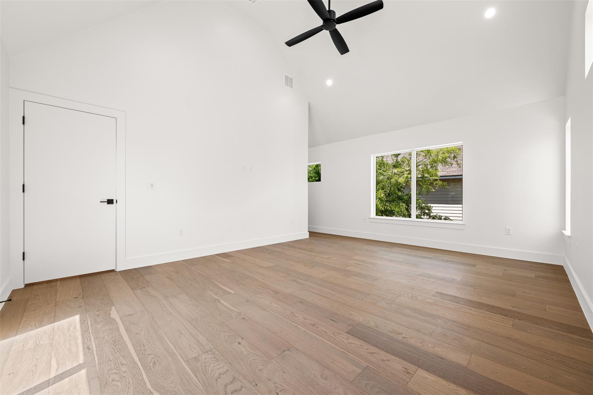 1305 Walnut Ave