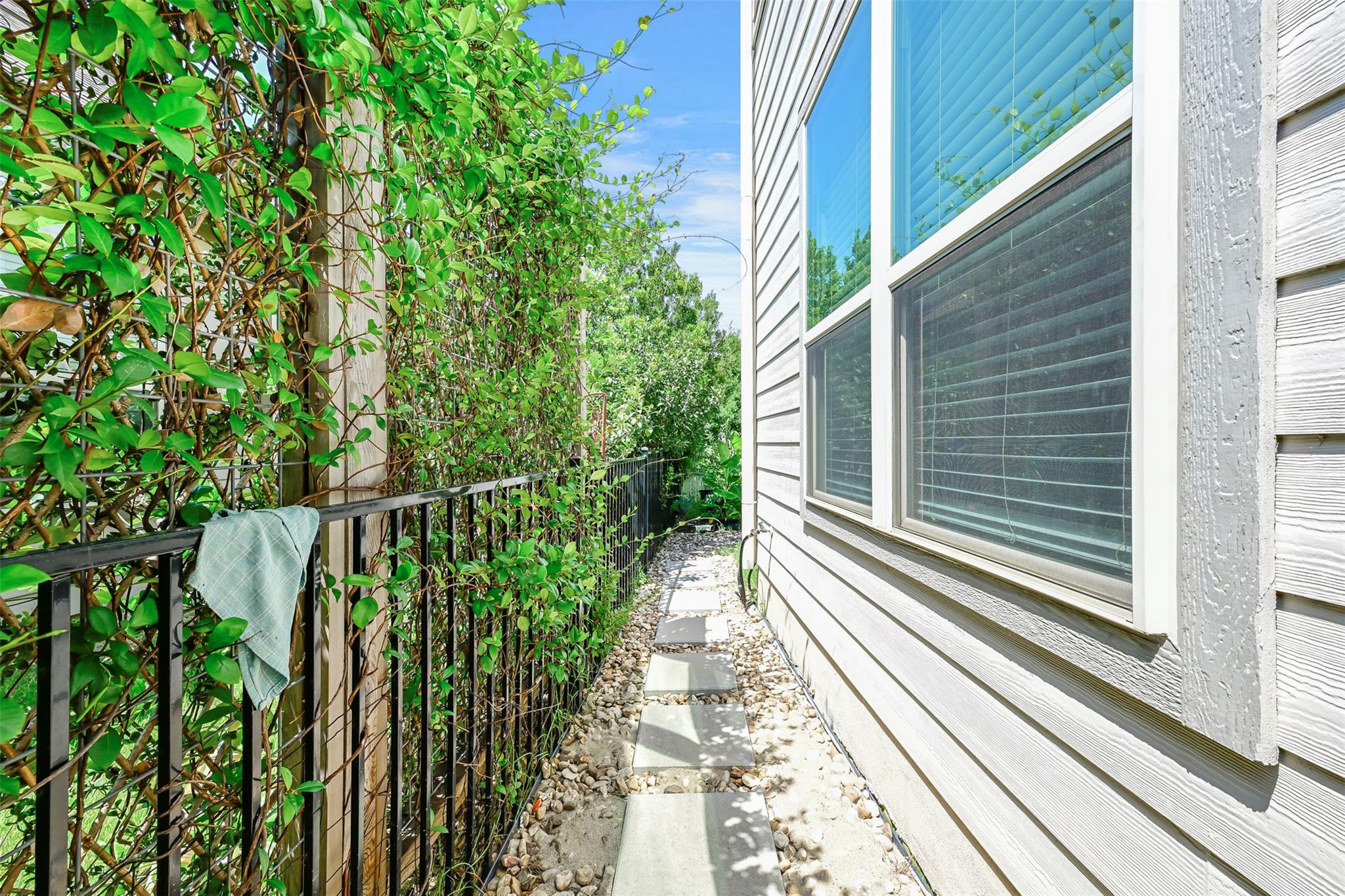 14703 Stillman BND