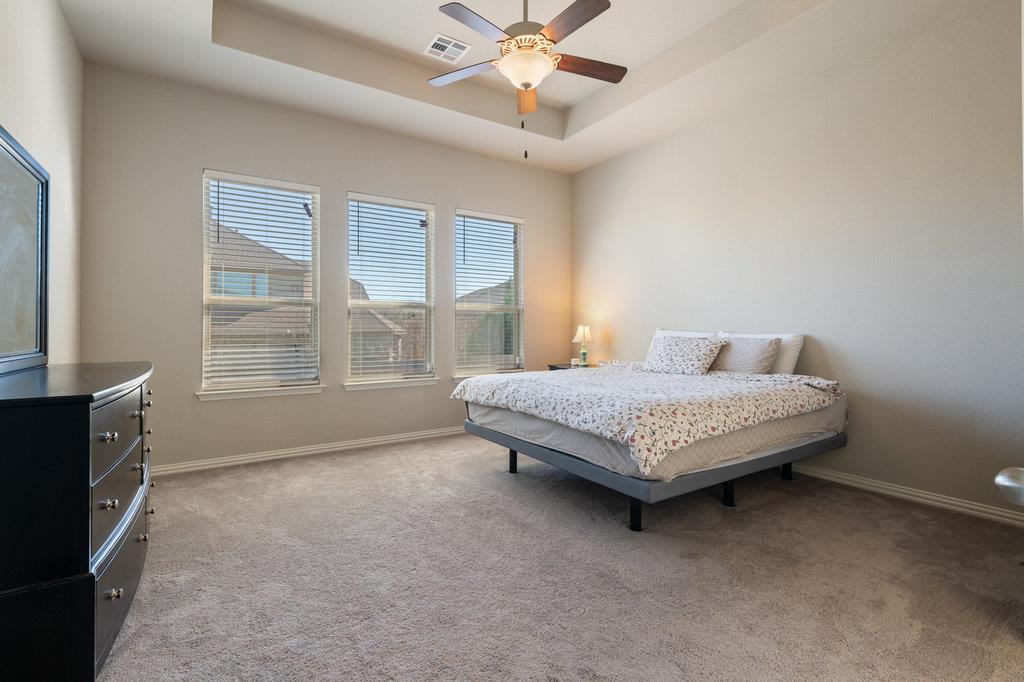2921 Saint Paul Rivera LN