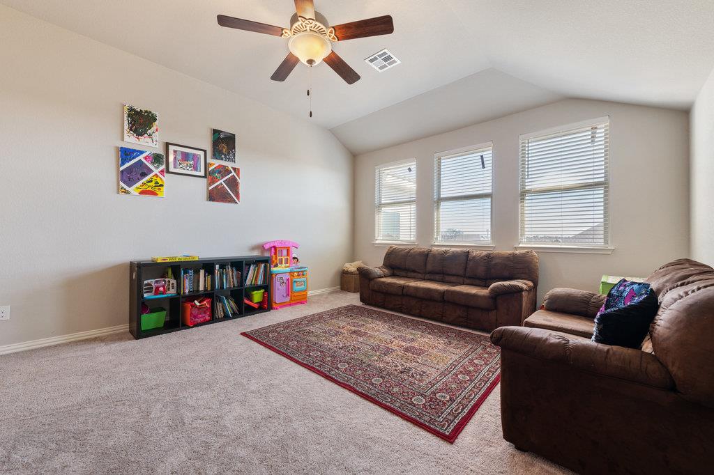 2921 Saint Paul Rivera LN