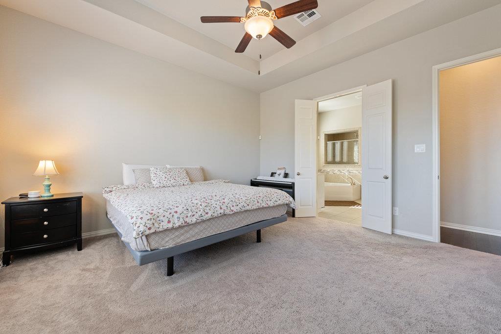 2921 Saint Paul Rivera LN
