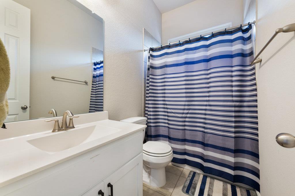 2921 Saint Paul Rivera LN