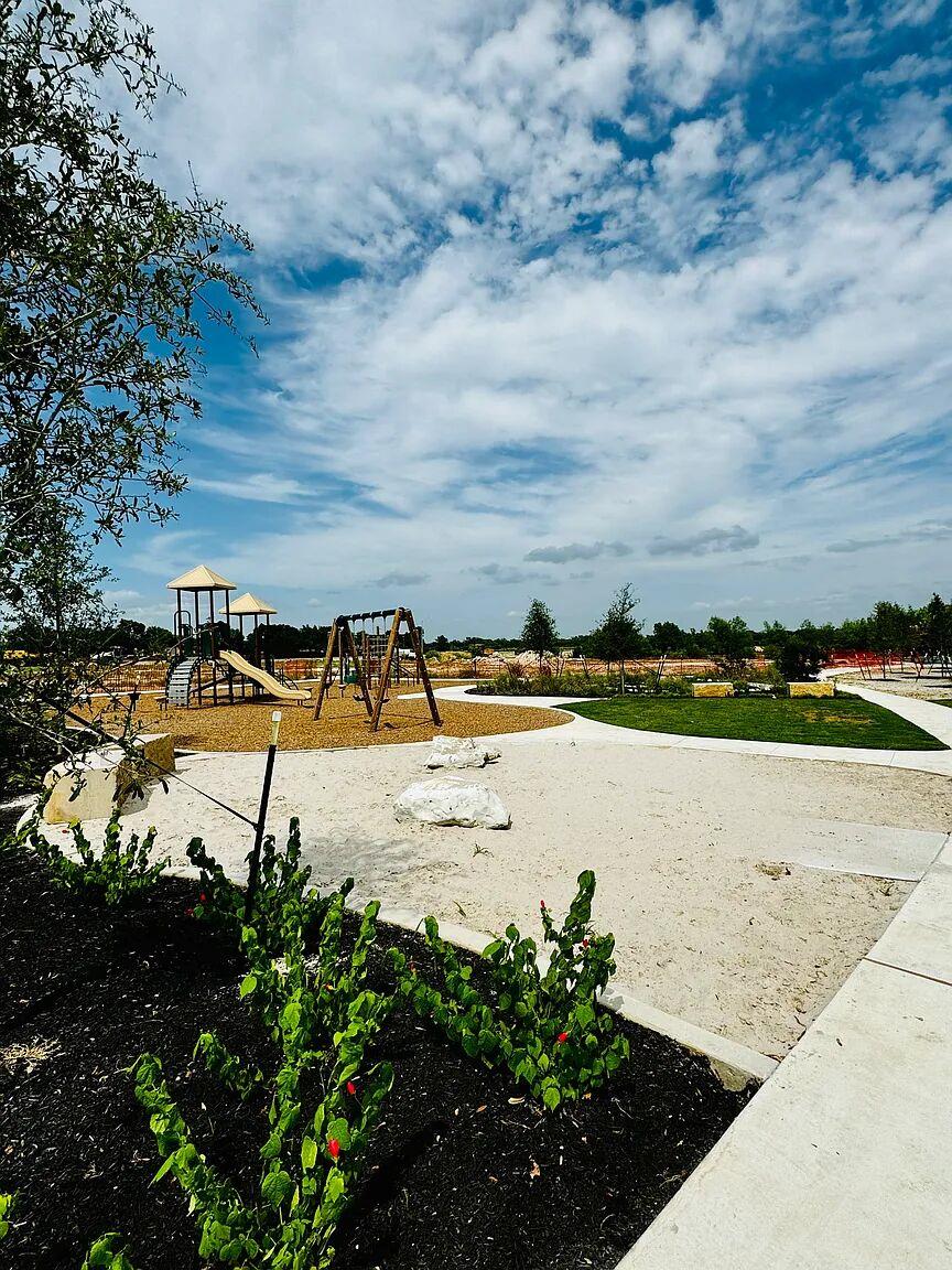 1620 Purple Martin DR