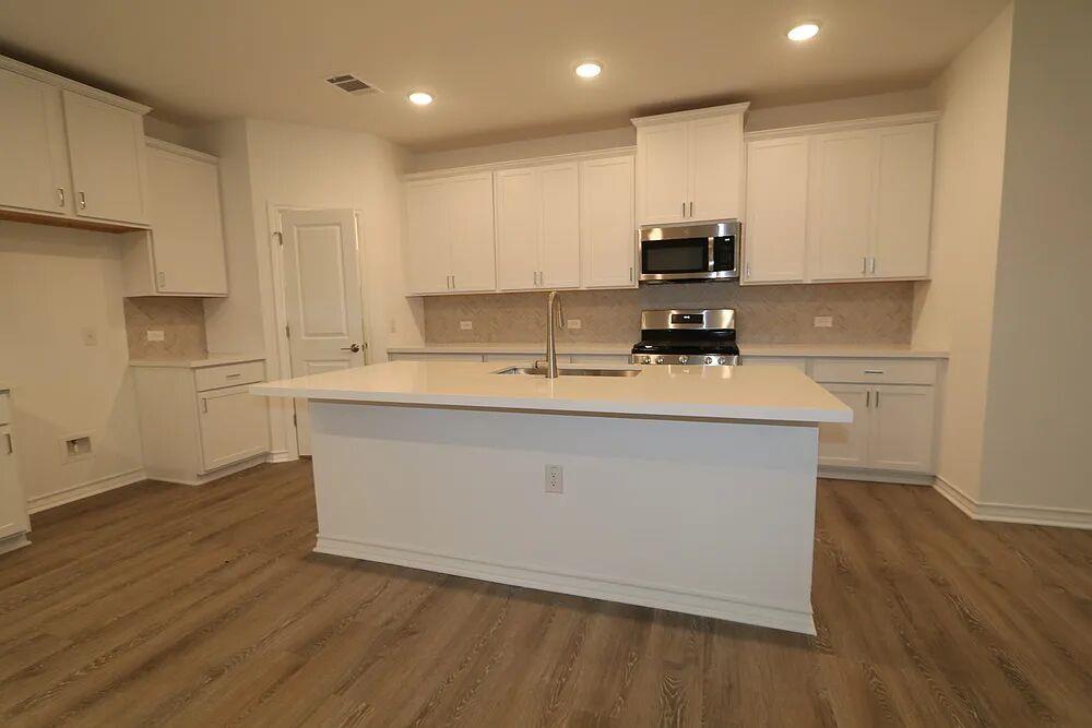 1620 Purple Martin DR
