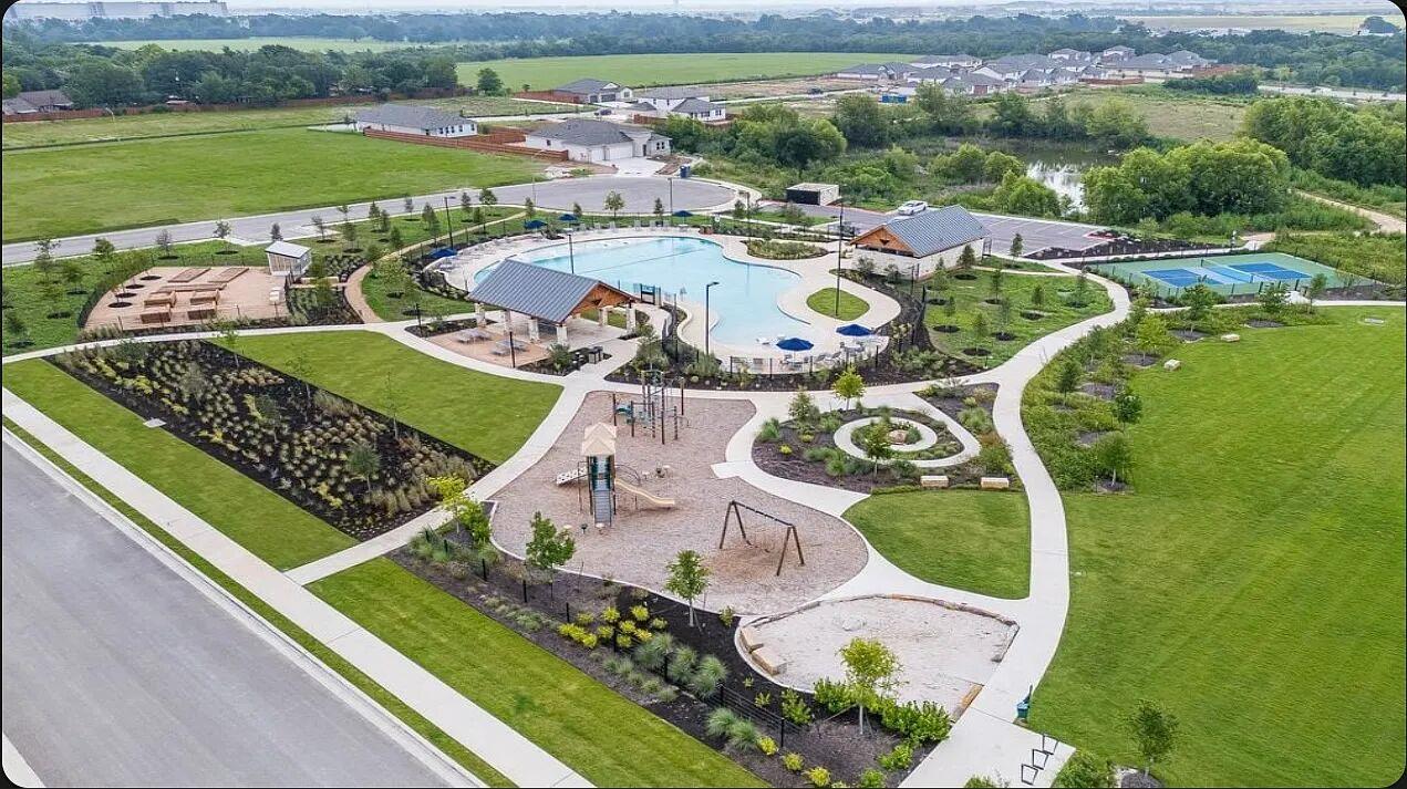 1620 Purple Martin DR