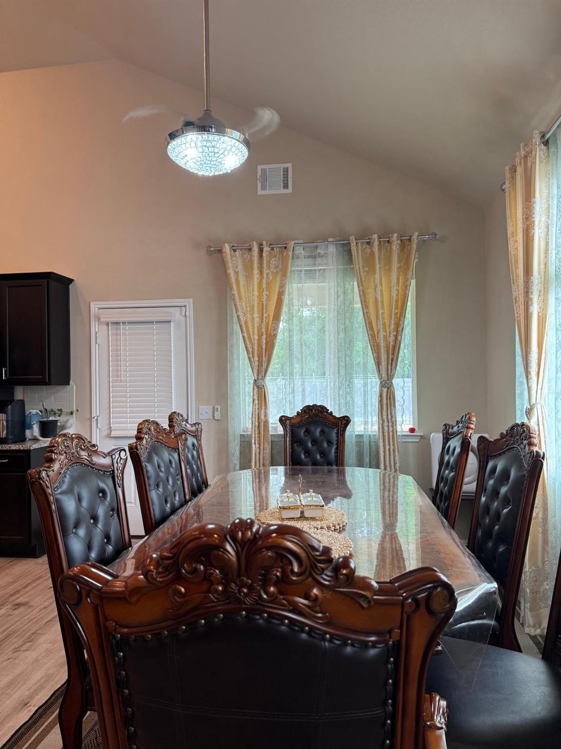 113 Queen Anne DR