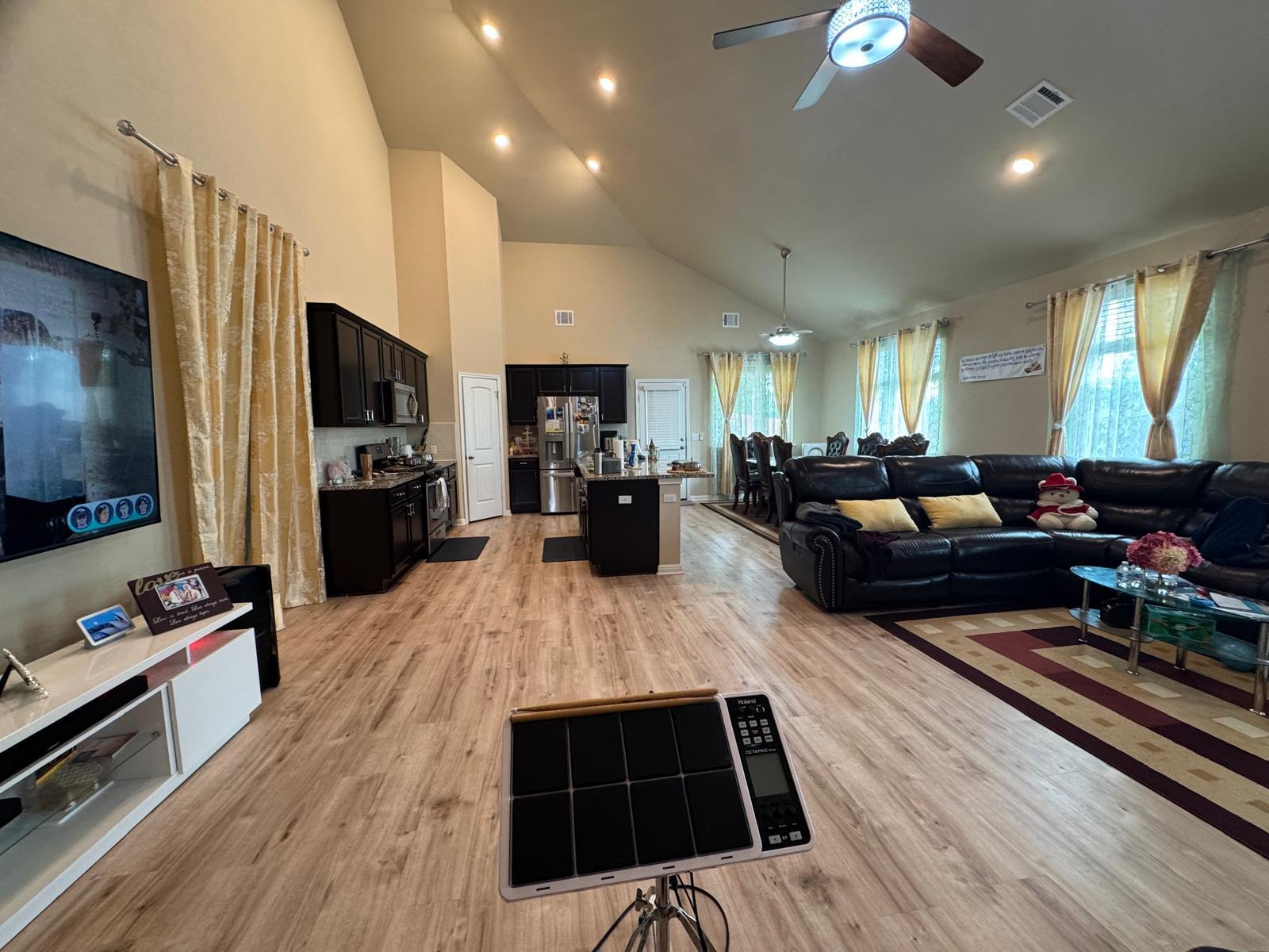 113 Queen Anne DR