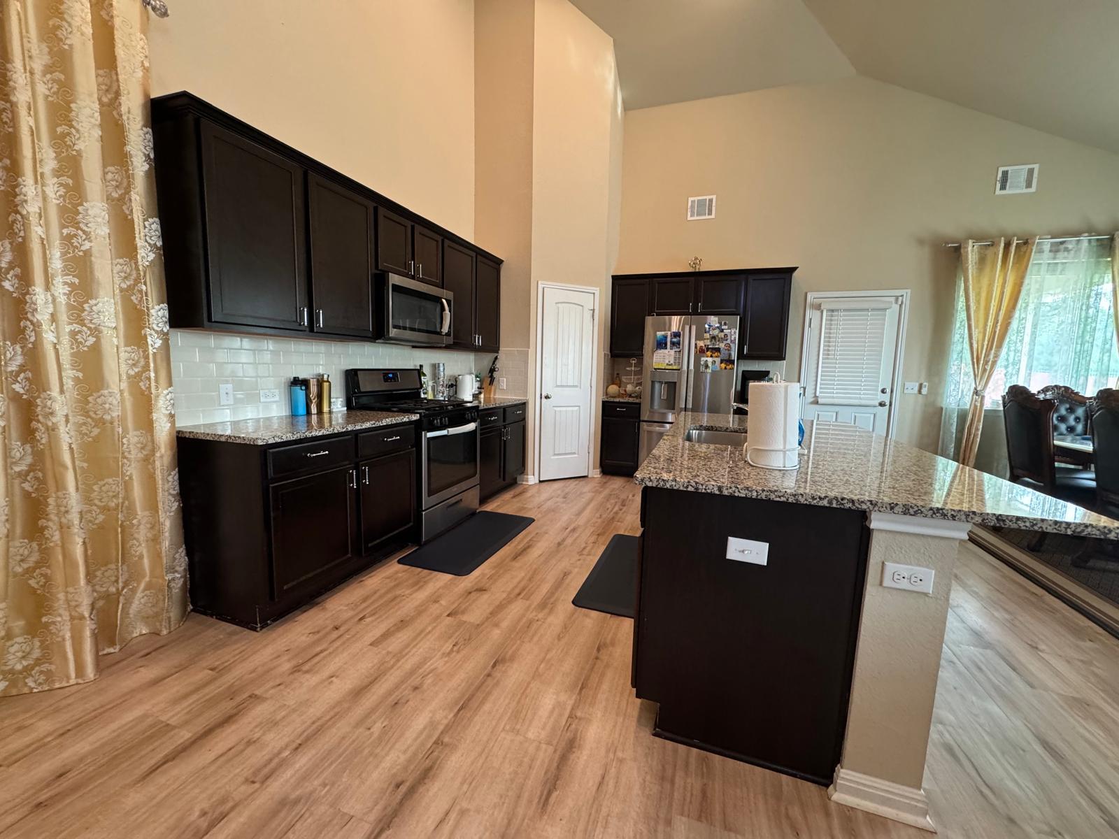 113 Queen Anne DR