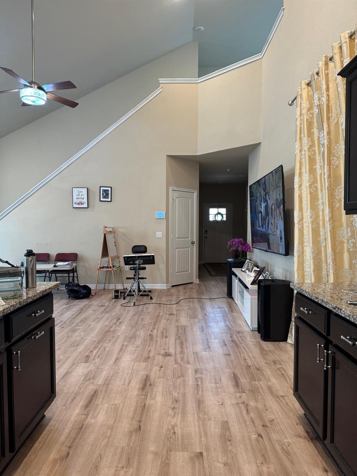 113 Queen Anne DR