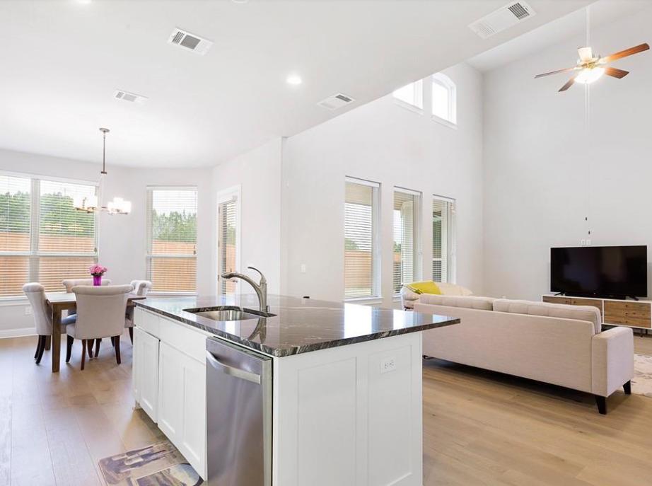 1329 Brome DR