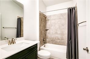 109 Lorena LN